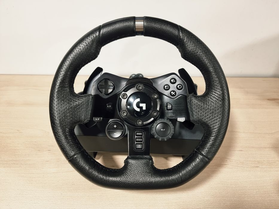 Волан с педали Logitech G923 Racing Wheel за Playstation 4,5 и PC