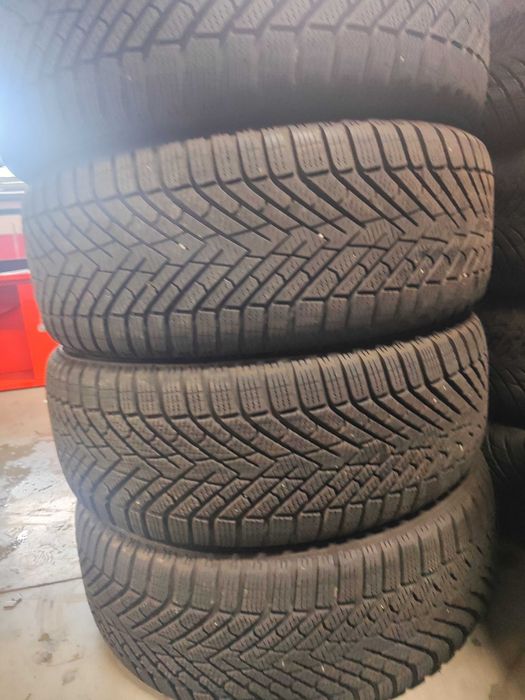 4бр. зимни гуми 235/60/18 Pirelli