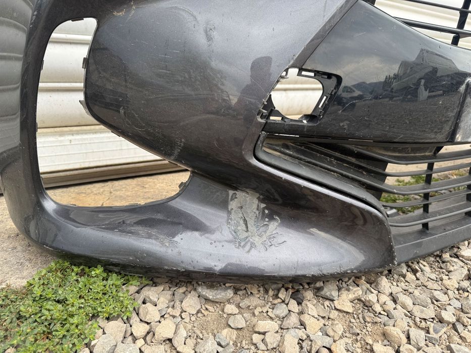 Предна броня за Toyota Yaris 2020-