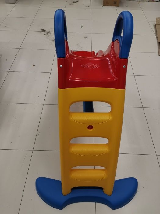 Детски сглобяеми пързалки Smoby подходящи за открито и закрито място