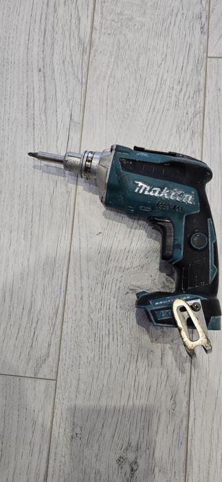 Makita DFS452 винтоверт за гипсокартон