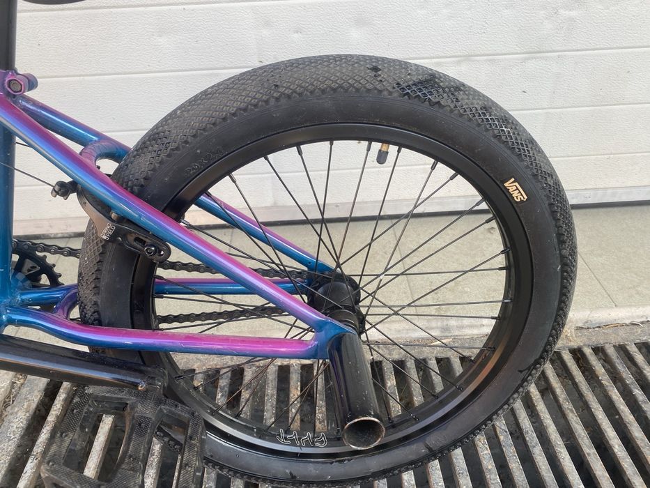 Bmx cult devotion колело