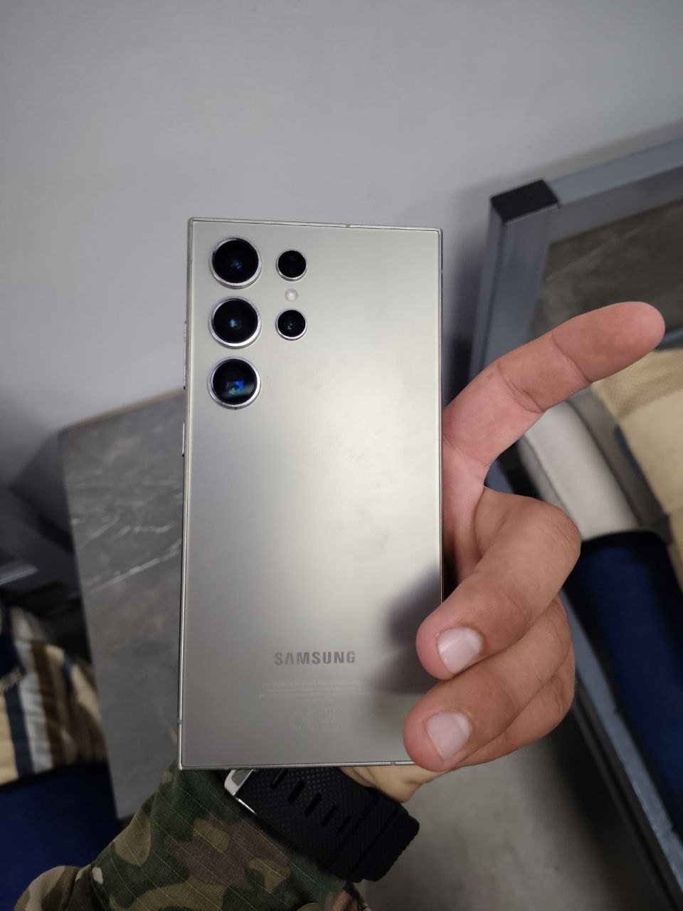 Samsung s24 ultra 2 ta simkartaligi kafolati bilan