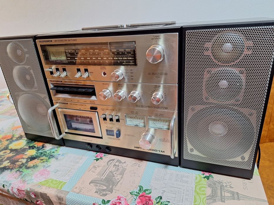 Vând radio casetofon hi-fi studio 1m