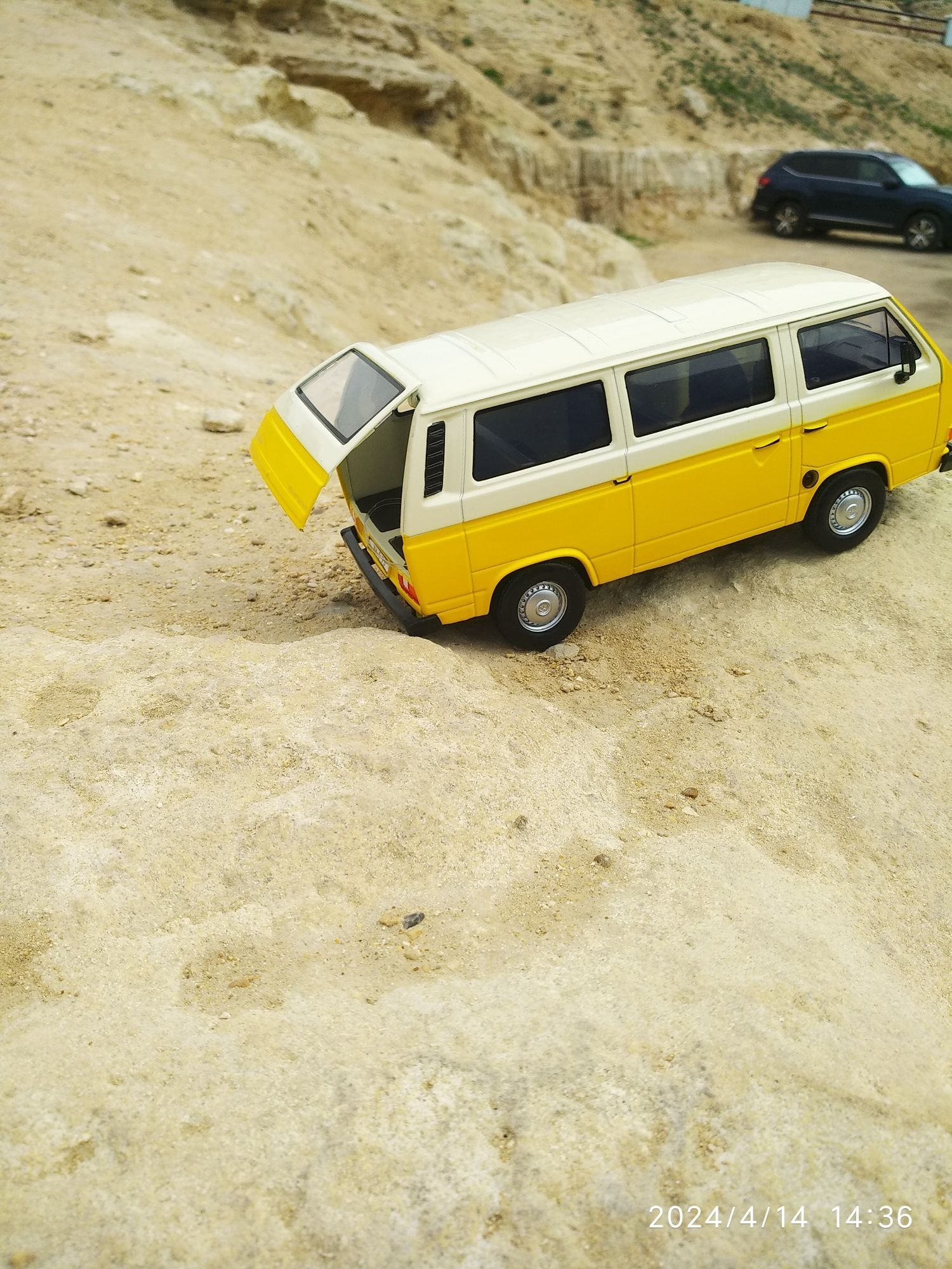 Модель VW T3 1:24