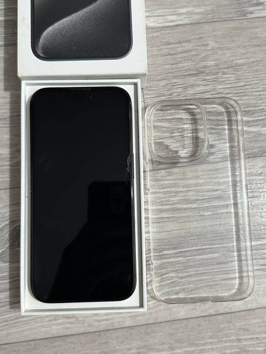 Айфон 15 про Максимальная емкость 90 почти как новый оригинал