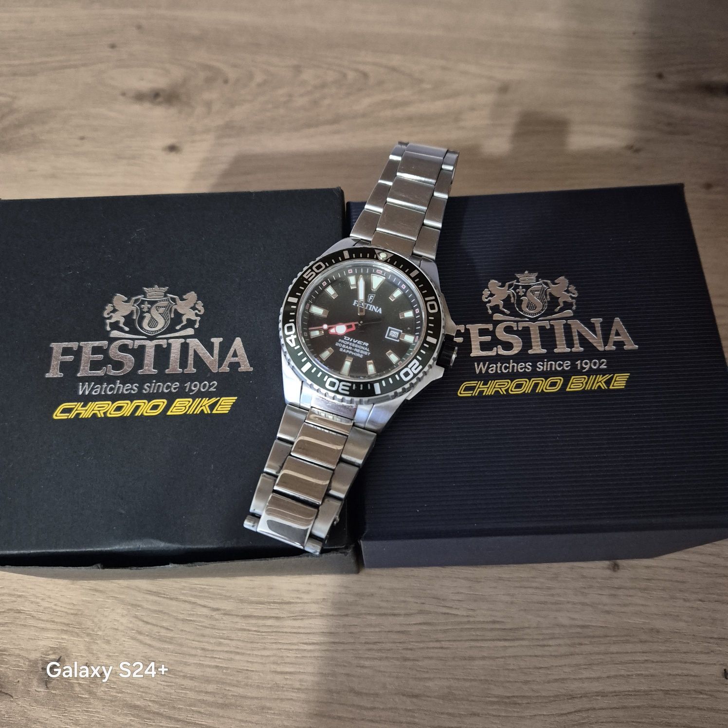 Часовник Festina