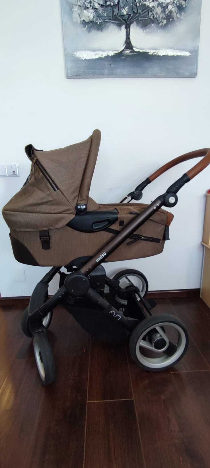 Carucior Mutsy Evo 2 in 1 ( landou + scaun sport)