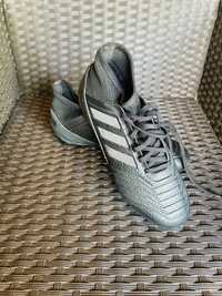 Ghete fotbal Adidas Predator