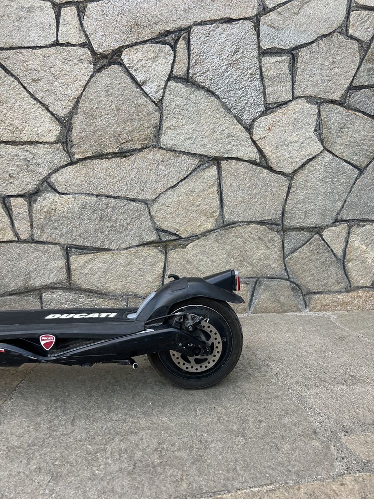 Ducati pro 3 Electric scooter