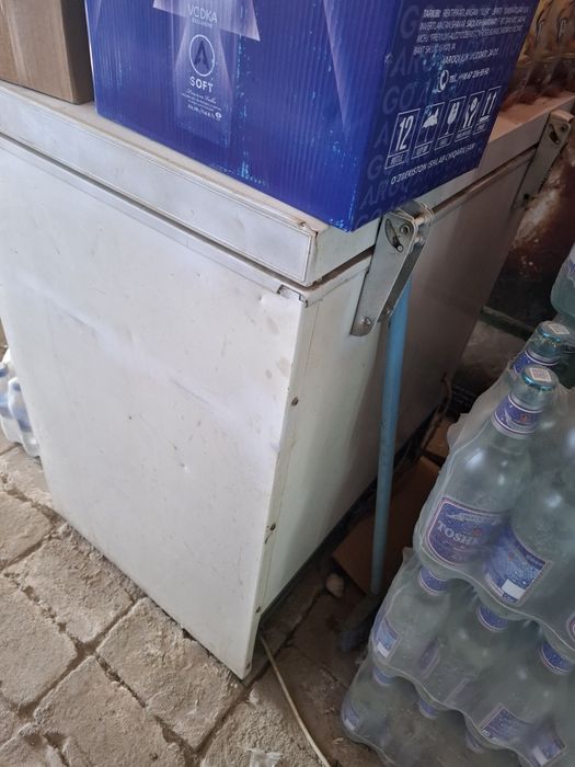 Marazilnik sotiladi.Ishlashi zo'r.Muzlatadi.Manzil shovot tumani.