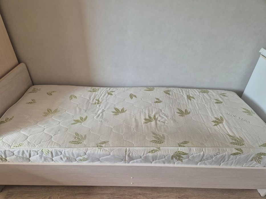 Продам матрас б/у