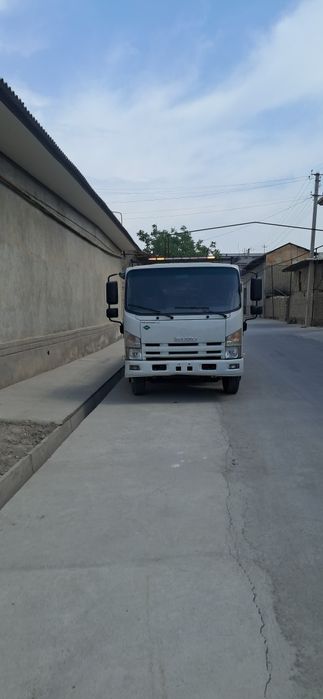 isuzu evakuator sotiladi yili 2011