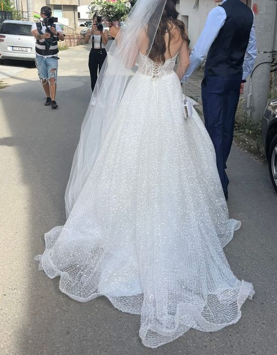 Булчинска рокля