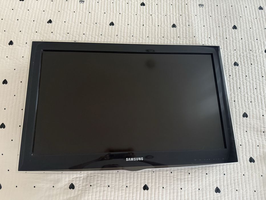 Телевизор Samsung диагональ 81,3 см