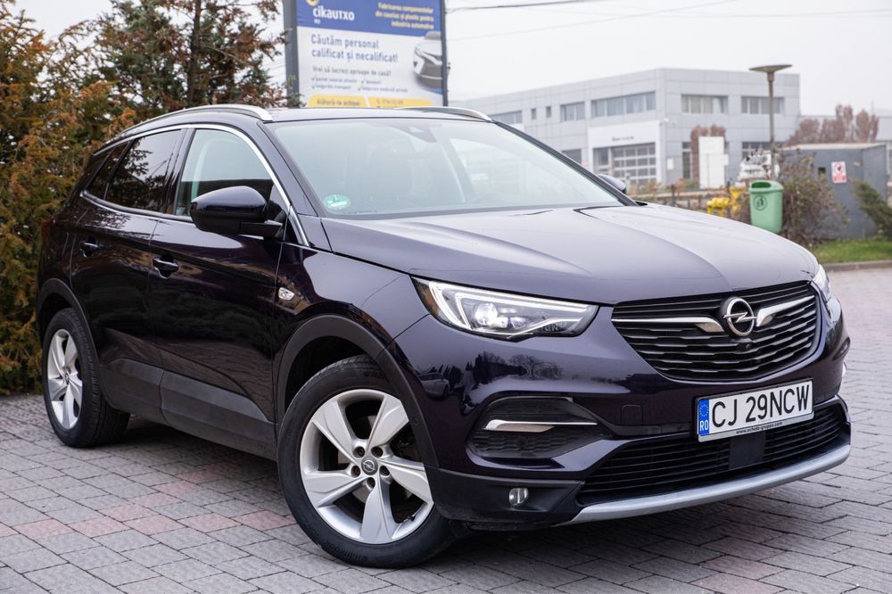 Opel granland x 2.0 diesel automat 177 cp 2018 varianta de top