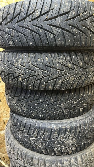 Продам комплект резины