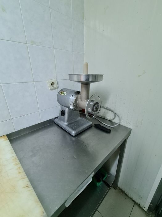 Маси, мивки работни плотове от неръждаема стомана