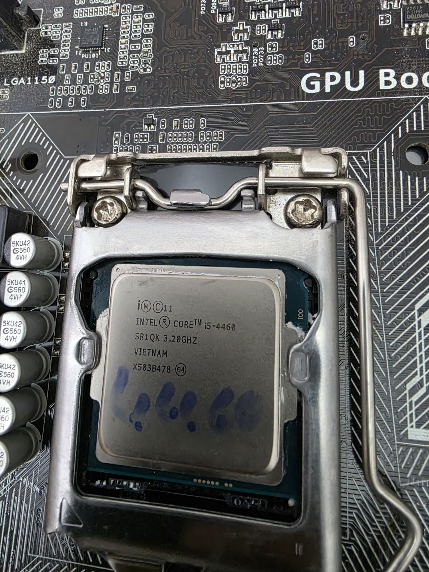 Готовый комплект Asus z97p+core i5 4460+Radion R7-2гб+ОЗУ 8 Gb+ssd64