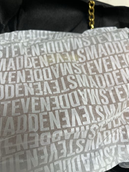 Дамска чанта в модерен цвят STEVE MADEN