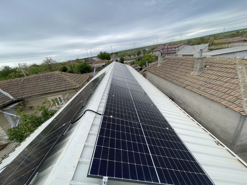 Electrician-instalatii interioare , mentenanta si montaje fotovoltaice