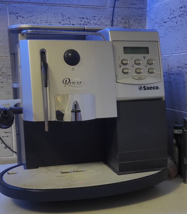 Кофемашина Saeco