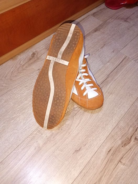 Adidași piele naturala