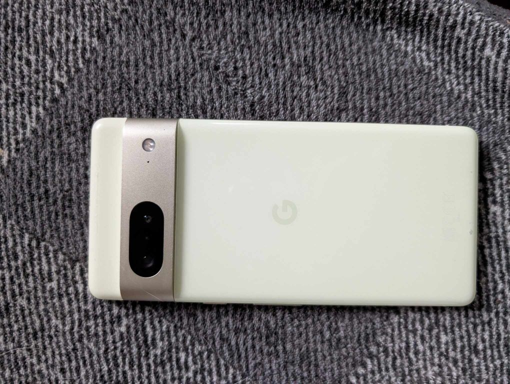 Смартфон Google Pixel 7, 5G, 256GB, 8GB RAM, Lemongrass