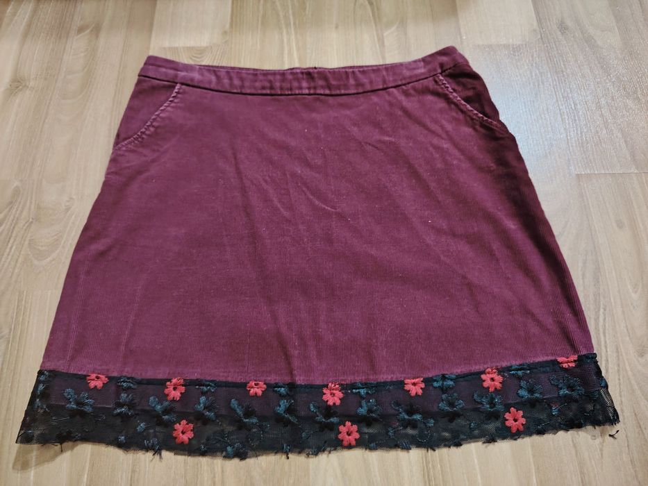 Vând fustițe scurte