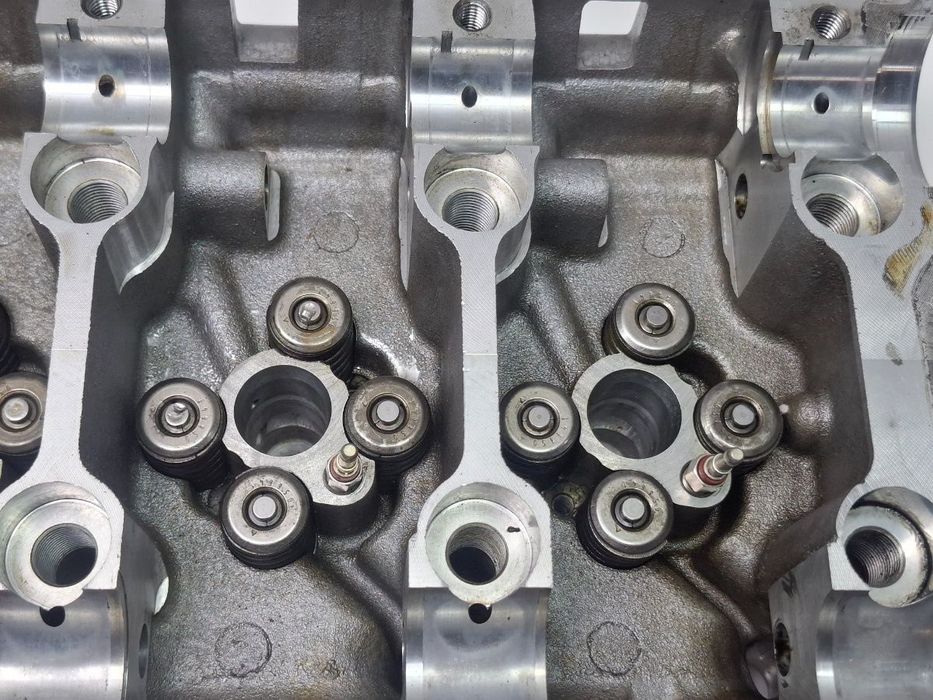 Chiulasa motor  2.0 TDI 16V BLB, BRE , BRD , BRF , BNA   AUDI A4 III 8EC, B7 2004 - 200803G103373A