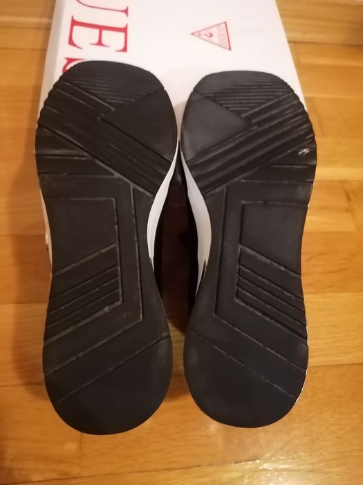 Дамски обувки/кецове GUESS. 100% ОРИГИНАЛНИ