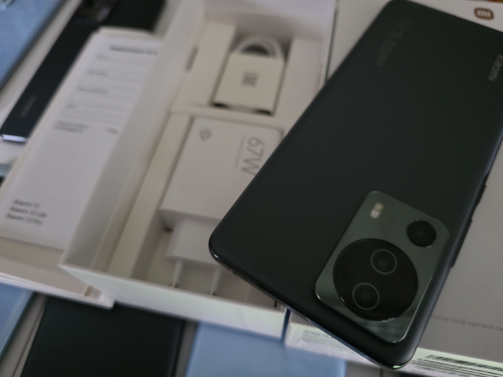 Xiaomi 13 Lite 8/256 нови,3 месеца гаранция,последни бройки