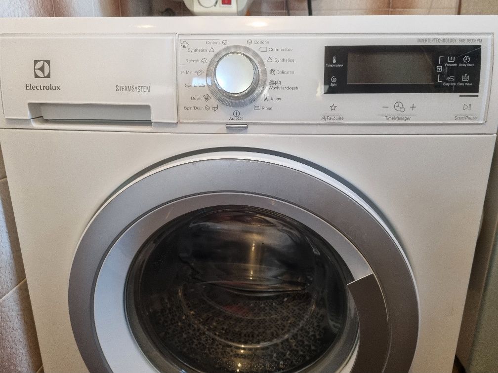 Продавам Пералня Electrolux - 8кг