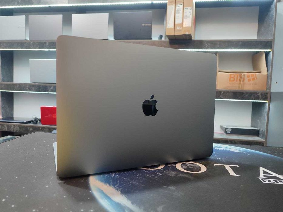 Ноутбук Macbook air 2020 M1 8/256