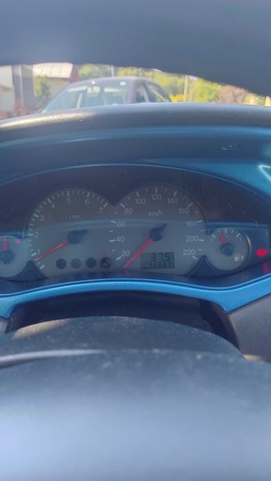 Vând Ford focus 1.6 motor
