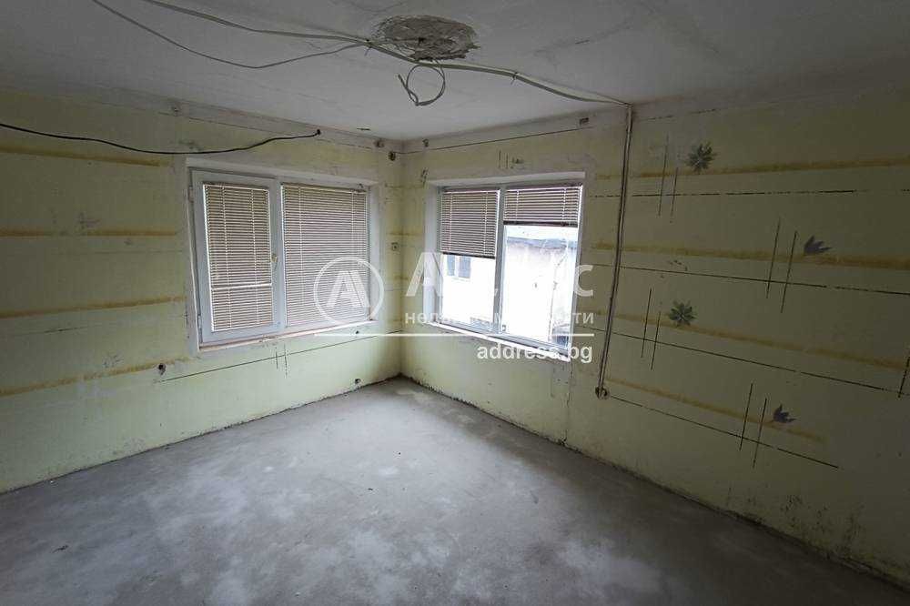 Продава се Къща в с. Гецово, Област Разград - 142 кв.м за 647 €/кв.м - Снимка #12