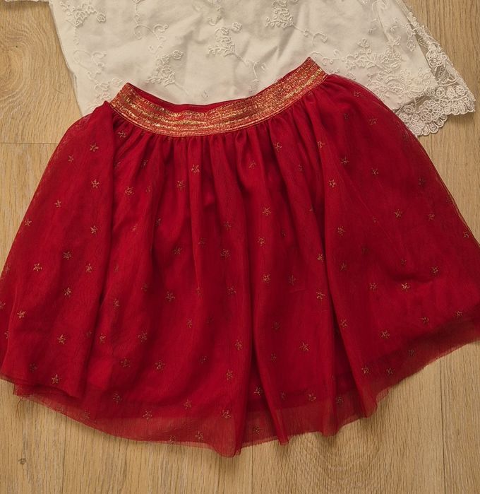 Официални дрехи за момиче 9/10г цената е за всичко.