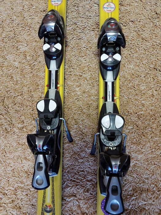 Vând Schiuri Rossignol