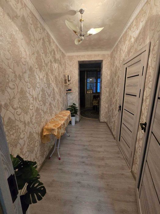 Продается 2 ком квартира с кадастаром.