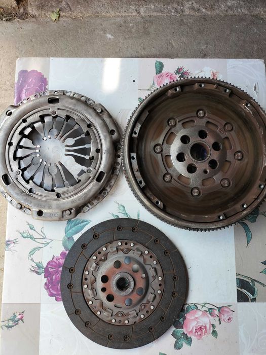 Ambreiaj masă dubla , cutie viteze pentru Octavia 1,9 tdi axr ,