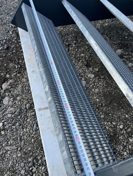 Scări metalice galvanizate la orice demisiune asiguram transport ori u