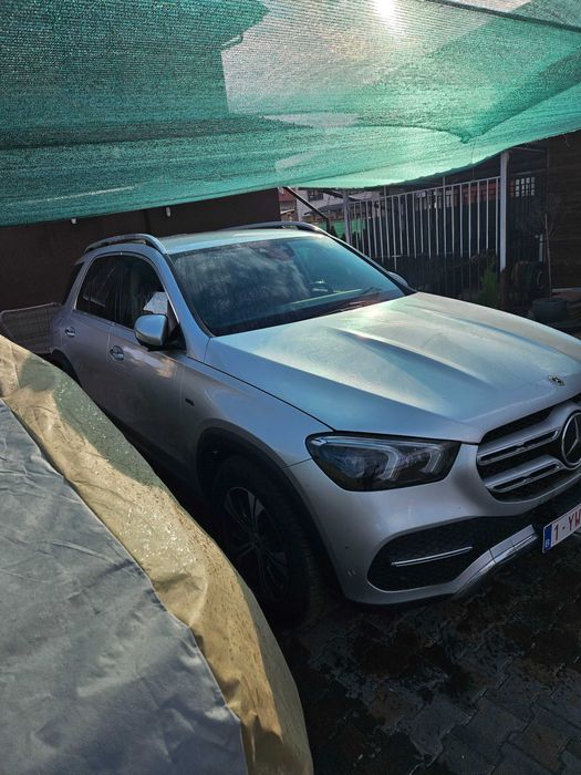 Продавам Мерцедес GLE Hibrid