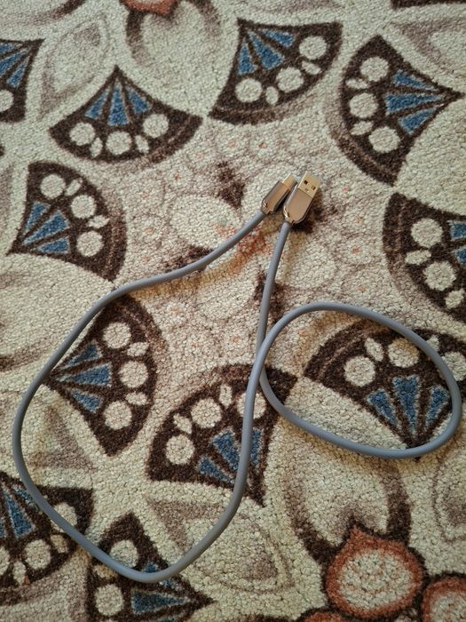 Type c ga typa A kabel kauchukdan uzunligi 1 metr