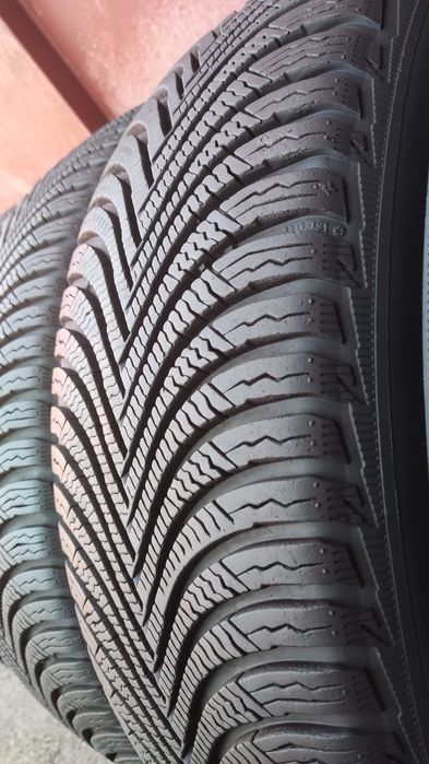 4бр. зимни гуми 215/65/17  Michelin Alpin 5
dot22
7 3мм
Много добро съ