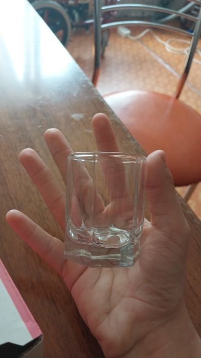 Продам набор стаканов.