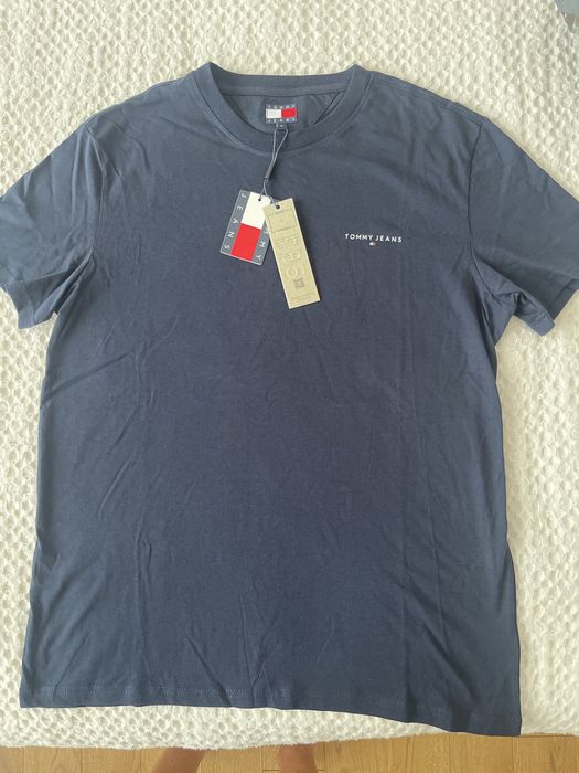 Tricou Tommy Hilfiger marimea M , nou