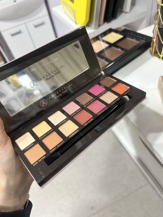 Anastasia Beverly Hills палитра