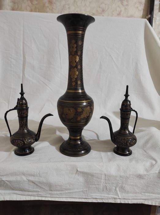 Декоративная ваза