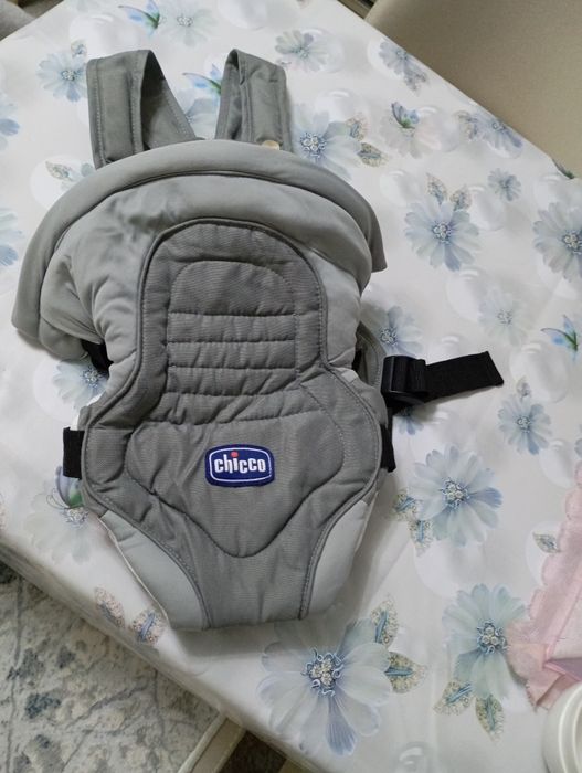 Кенгуру chicco , практически Новая