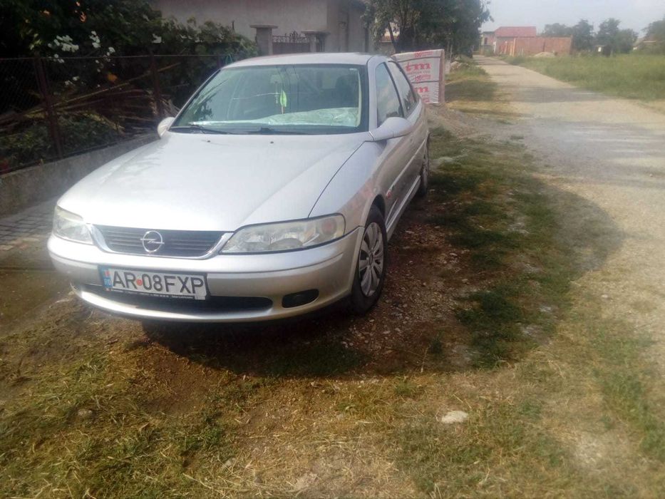 Opel Vectra B - An 2000 / Motor 1.8L 16V Benzina